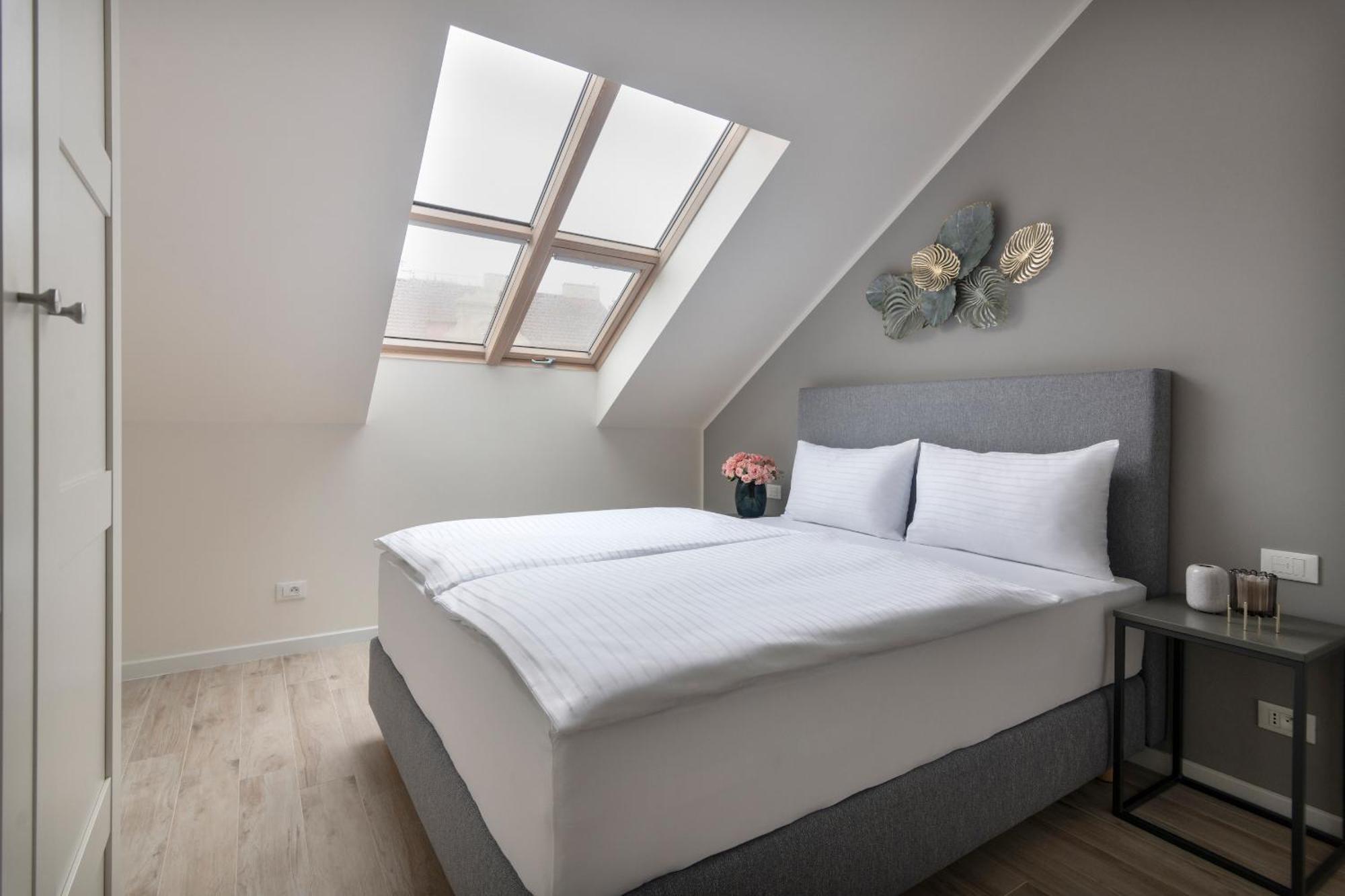 Kinsky Garden Apartments And Suites By Dwellfort Praga Exterior foto