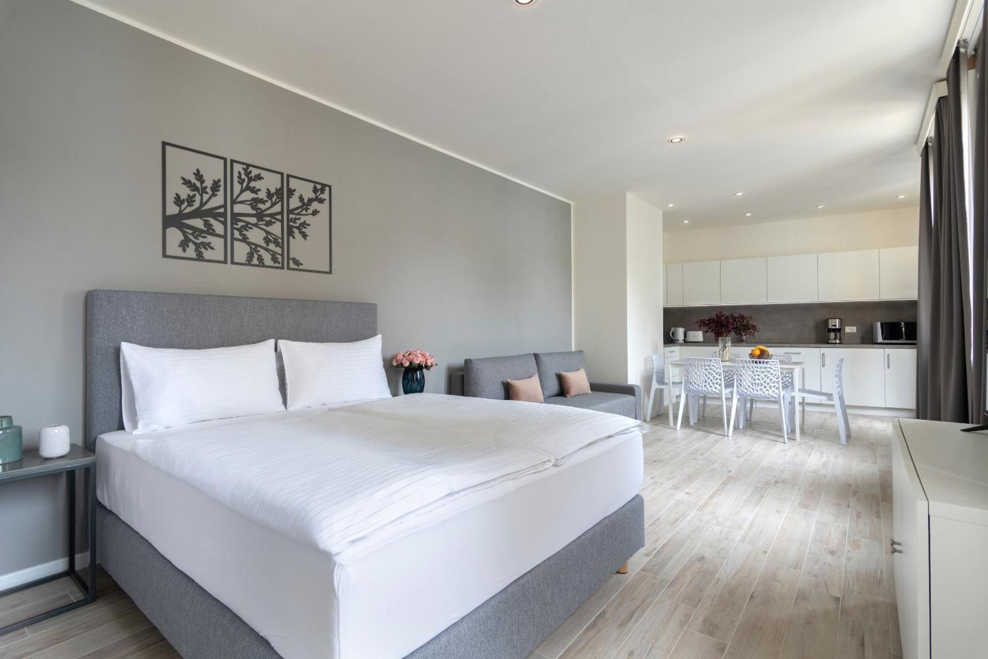 Kinsky Garden Apartments And Suites By Dwellfort Praga Cameră foto