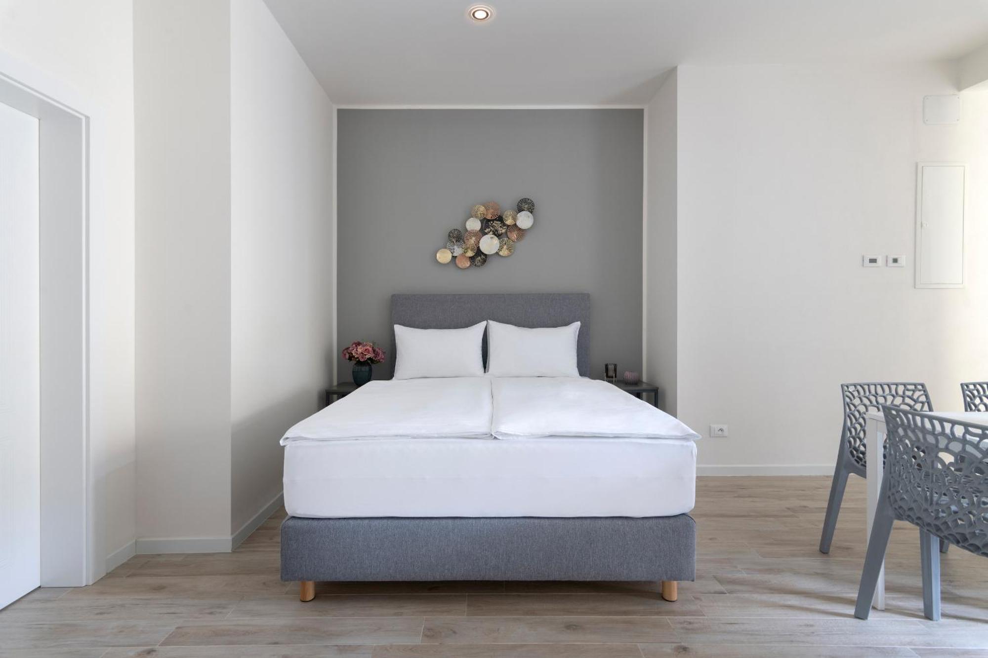 Kinsky Garden Apartments And Suites By Dwellfort Praga Exterior foto