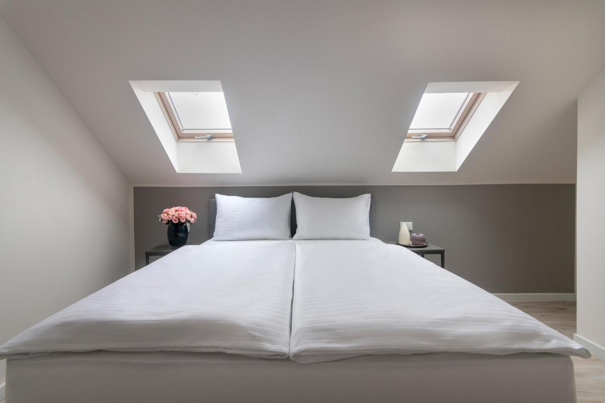 Kinsky Garden Apartments And Suites By Dwellfort Praga Cameră foto