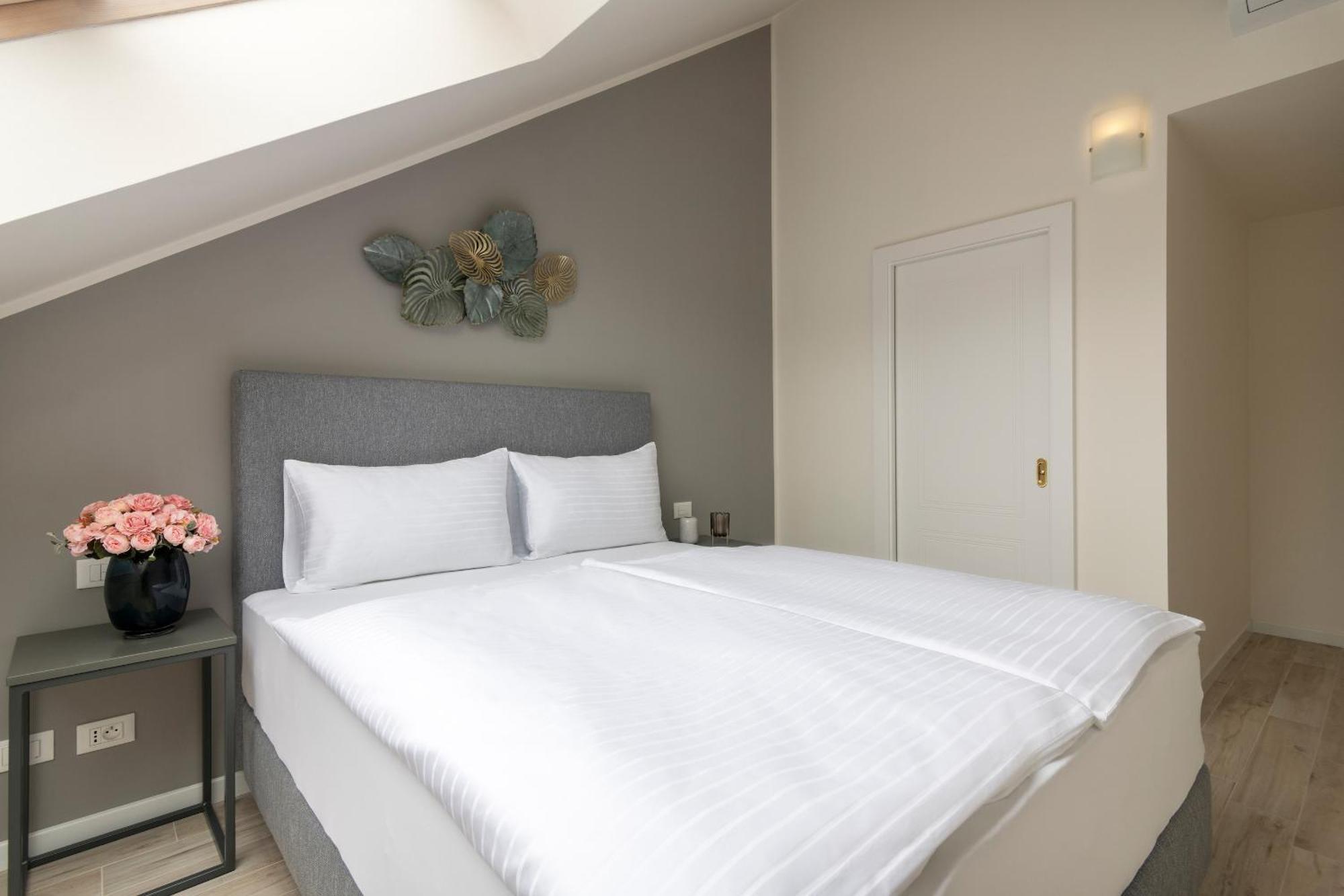 Kinsky Garden Apartments And Suites By Dwellfort Praga Cameră foto