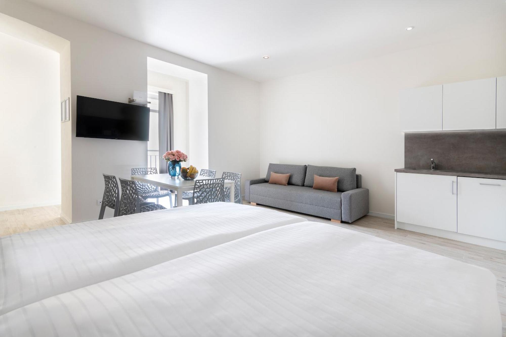 Kinsky Garden Apartments And Suites By Dwellfort Praga Cameră foto